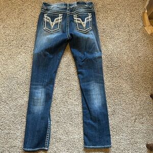 Women’s Vigoss jeans. Waist: 10 length: 33. Straight fit. No flaws.